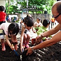 2012-0528-天一開心菜園-DIY蔬菜盆栽 (10)