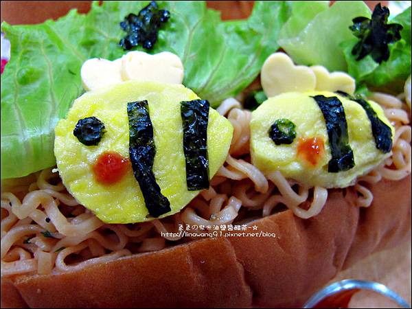 2012-1202-亨式番茄醬-蜜蜂拌麵大亨堡 (14)