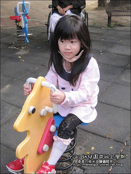 2012-1107-幼稚園中班上學期-美麗的衣牚-Yuki 4Y10M (1)
