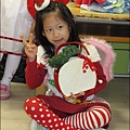 2013-1221-Yuki 5Y11M-幼稚園聖誕服裝秀 (12).jpg