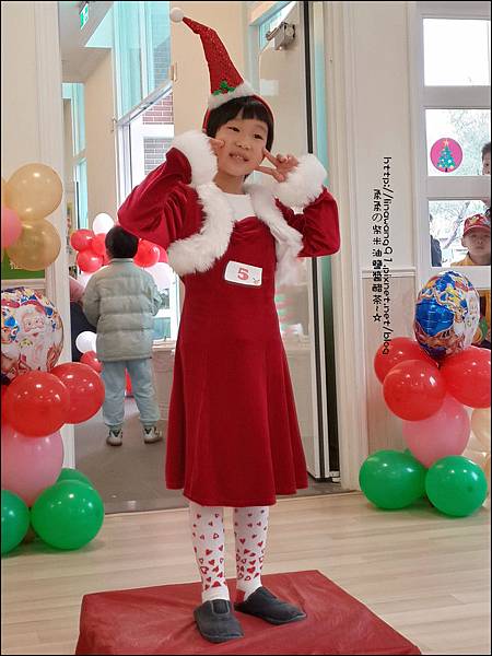 2013-1221-Yuki 5Y11M-幼稚園聖誕服裝秀 (28).jpg