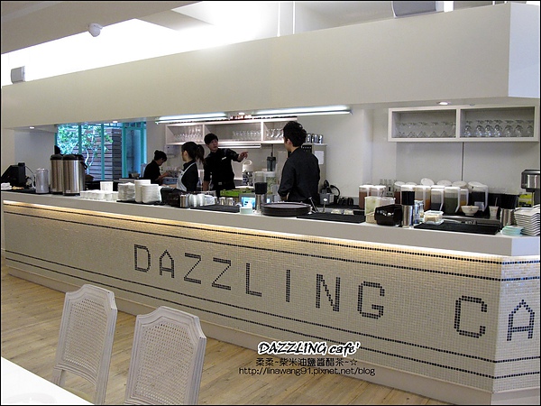 2010-0803-DAZZLING cafe' (13).jpg