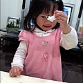 YUKI-2歲3個月玩黏土2010-0409 (5).jpg