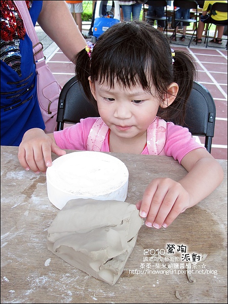 2010-0709-國際陶瓷藝術節 (8)-陶片DIY.jpg