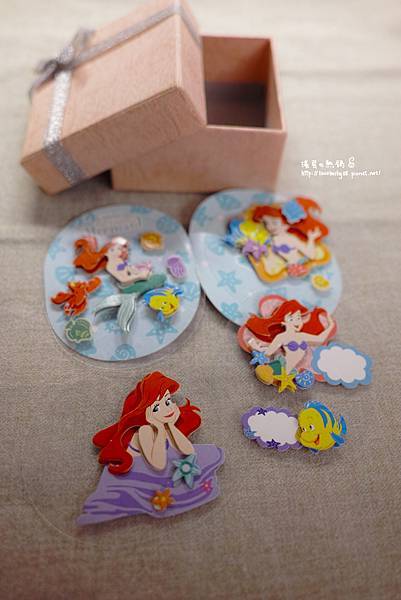 Ariel 3D Stickers (2).jpg