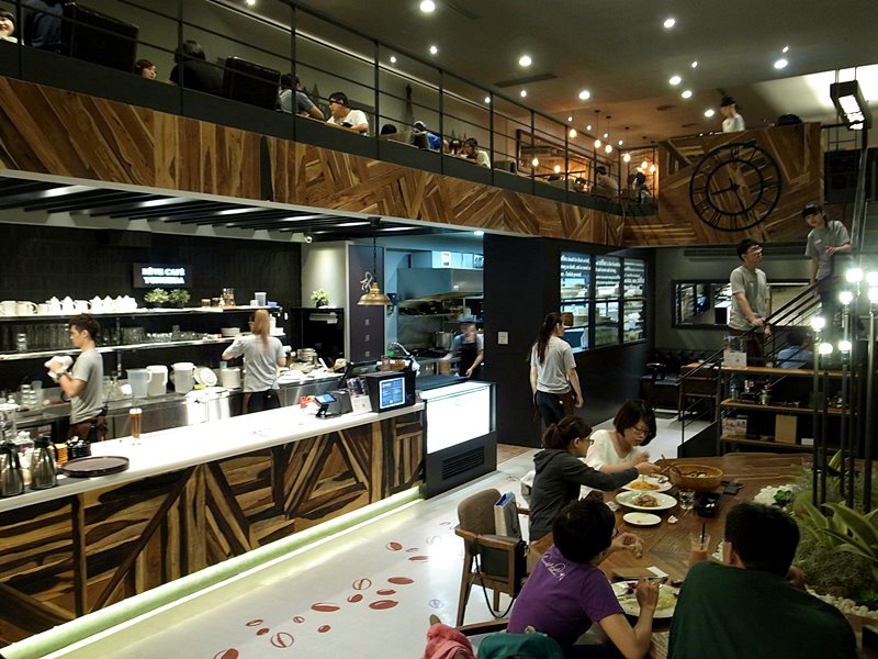 黑浮咖啡 REVE-台南永華店