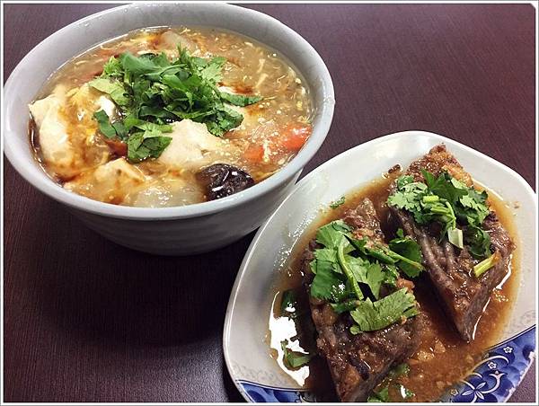 台南美食-安平邱家蝦捲 老一輩的私房美食~招牌 芋粿 傳統魯麵