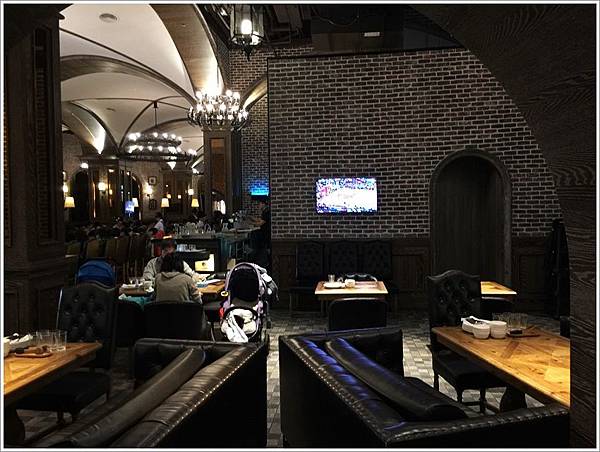 台南美食-金色三麥 南紡購物中心店-美式餐廳