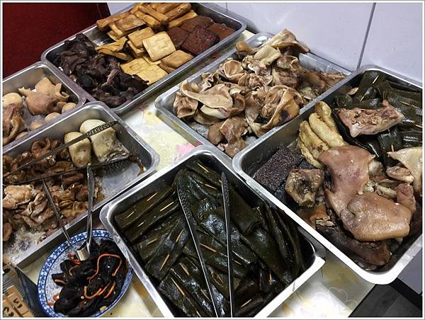 台南美食-小葉水餃-臨安店海軍陸戰隊眷村口味