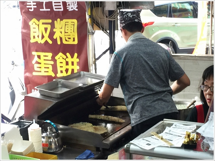 台南美食-食尚玩家~傳統飯糰特製蛋餅專賣店