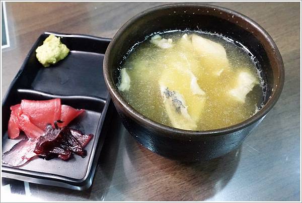 台南美食-纓風鮨味壽司丼飯專賣店東西好吃又新鮮CP值超高-超推燒炙總匯種類多樣 一次滿足