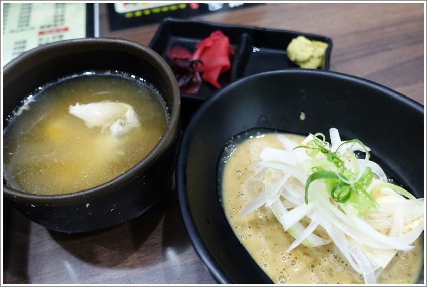 台南美食-纓風鮨味壽司丼飯專賣店東西好吃又新鮮CP值超高-超推燒炙總匯種類多樣 一次滿足