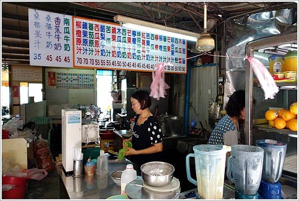 屏東美食-東港正宗肉圓70年老店-超值銅板美食