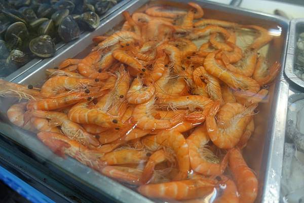 台南美食-一允堂海鮮粥超誇張大到滿出螢幕的海鮮愛玩客食尚玩家專訪名店