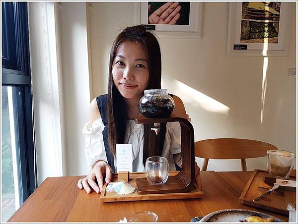 台中美食-西區成真咖啡台中審計店Come Ture Coffee芙蕾厚鬆餅我是周湯豪fans