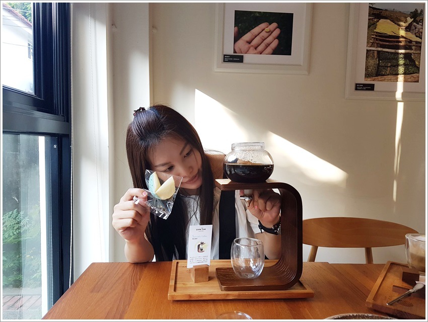 台中美食-西區成真咖啡台中審計店Come Ture Coffee芙蕾厚鬆餅我是周湯豪fans