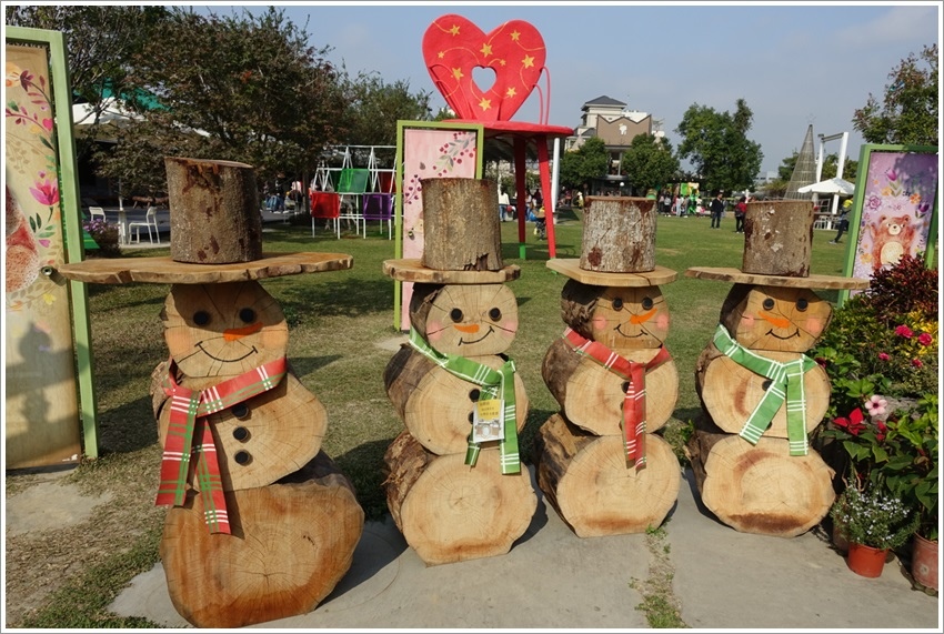 台中親子旅行-赤腳ㄚ生態農莊親子餐廳門票可折抵-玩沙坑、大草皮、露營、親子動物