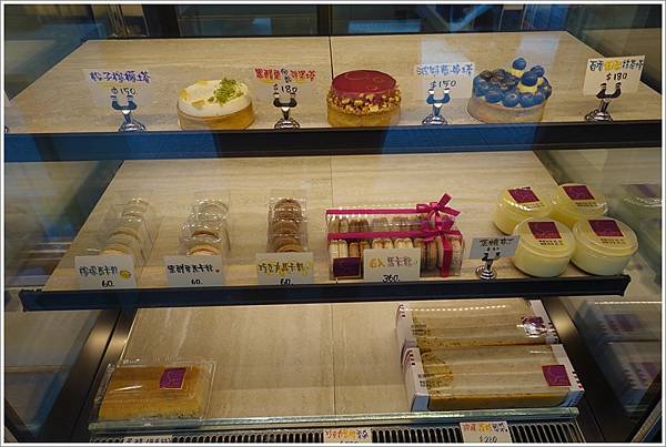 台南美食-屏息甜點工坊台南文化中心旁每週限量冰淇淋賣完就沒了