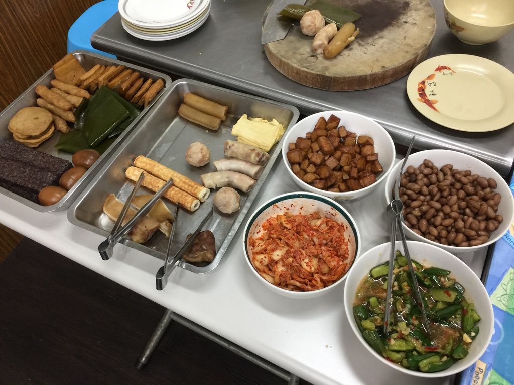 台南美食-鄉野手工拉麵cp值高偏粗麵條滷菜好吃豆干入味拉麵和乾麵份量都給很多滷味推 台南美食-鄉野手工拉麵cp值高偏粗麵條滷菜好吃豆干入味拉麵和乾麵份量都給很多滷味推