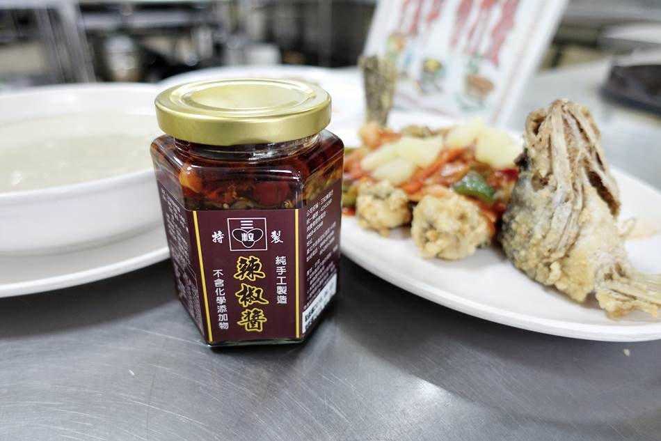 美食-三粒特製辣椒醬SGS檢驗無防腐劑與產品責任險小魚乾辣椒醬無添加防腐劑%2F色素%2F香精 美食-三粒特製辣椒醬SGS檢驗無防腐劑與產品責任險小魚乾辣椒醬無添加防腐劑%2F色素%2F香精