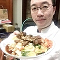 台南宅經濟美食-媽媽好幫8分鐘搞定台南舟鶴家軟骨肉紅燒、清燉軟骨肉冷凍調理包簡單又方便