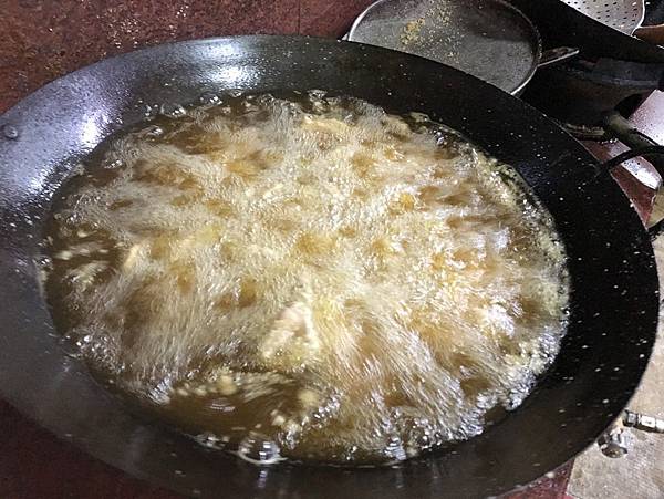 高雄美食-田寮月球土雞園鹹酥雞超推薦雞肉好吃超嫩