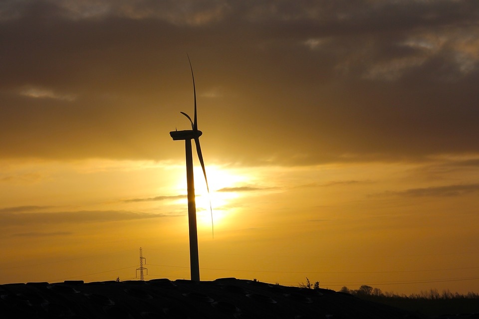 wind-turbine-2702907_960_720.jpg