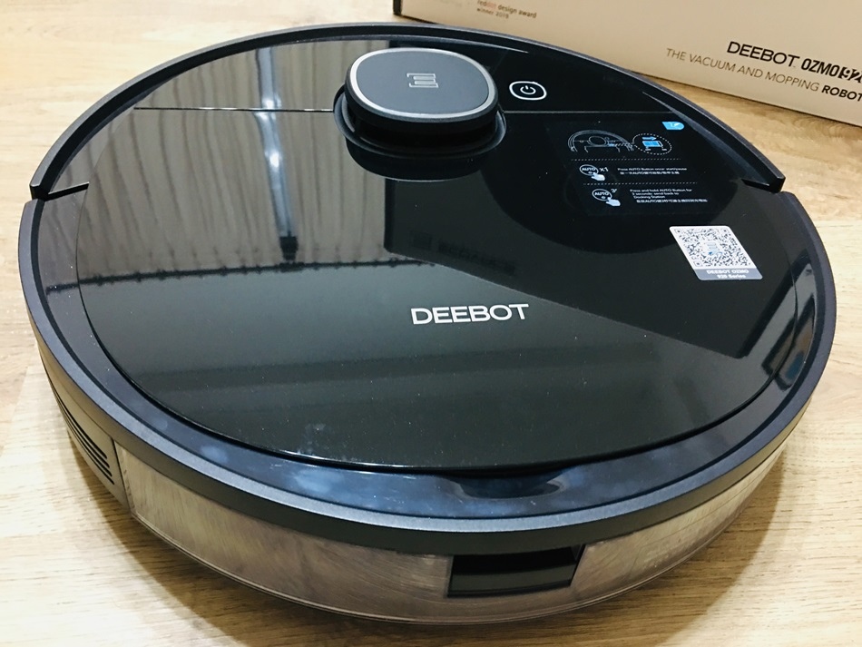 掃地機器人推薦家庭主婦好幫手ECOVACS 掃地吸塵拖地三合一ECOVACS DEEBOT OZMO 920 Series LDS 雷射測距感應器機器人，有掃地與吸塵功能外，還提供拖地、掃地、吸塵、拖地三合一的機型