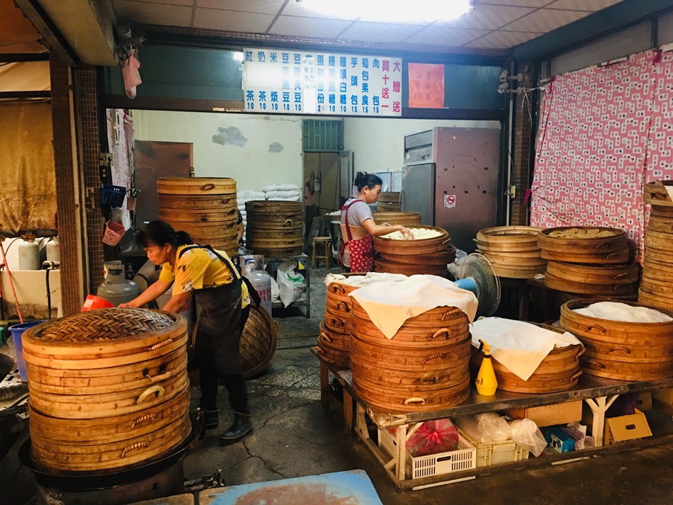 台南美食-在地人才知道的好吃新化黃肉包推薦好吃筍子包、芋頭包30年菜包、肉包15元不漲價 台南美食-在地人才知道的好吃新化黃肉包推薦好吃筍子包、芋頭包30年菜包、肉包15元不漲價