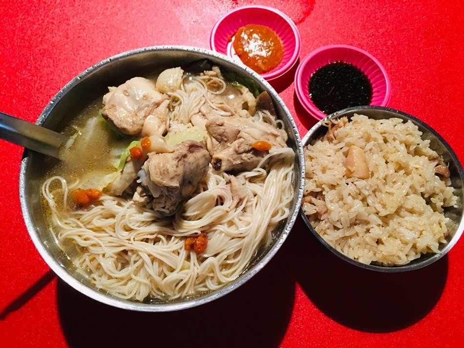 台南美食藥膳麻油雞WALKING SU可以連續加湯800次藥膳麻油雞湯、古早味糯米雞飯補補身體吧 台南美食藥膳麻油雞WALKING SU可以連續加湯800次藥膳麻油雞湯、古早味糯米雞飯補補身體吧