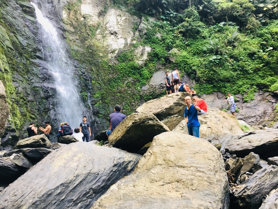 屏東親子旅行推薦涼山瀑布，涼山上聽說有鬼，好山好水芬多精超多心曠神怡好爬的親子秘境