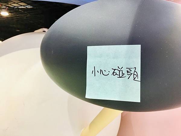 網路人氣推薦便利貼3M Post-it利貼極黏便條紙具有絕佳的抗水、抗污性，即使長時間使用便利貼也牢牢的黏住