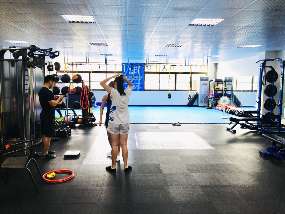 台南健身人健身教練CA體能工作室燃脂速成班重訓新手必看-第十四堂課 台南健身人健身教練CA體能工作室燃脂速成班重訓新手必看-第十四堂課
