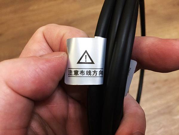 易控王HDMI轉色差轉換器讓老電視也變成高畫質電視支援DVD光碟機轉換無鬼影問題，支援1080P高畫質