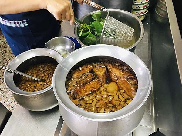屏東潮州福氣佳土魠魚羹燒湯頭鹹香濃郁尾韻回甘在地人從小吃到大老饕私藏口袋名單 屏東潮州福氣佳土魠魚羹燒湯頭鹹香濃郁尾韻回甘在地人從小吃到大老饕私藏口袋名單