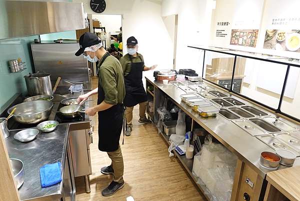 台南健康餐盒│十一原味‧健康選食成大店營養師團隊為您計算健康美食無添加味精低膽固醇飲食低渣飲食,客製化手術後料理 台南健康餐盒│十一原味‧健康選食成大店營養師團隊為您計算健康美食無添加味精低膽固醇飲食低渣飲食,客製化手術後料理
