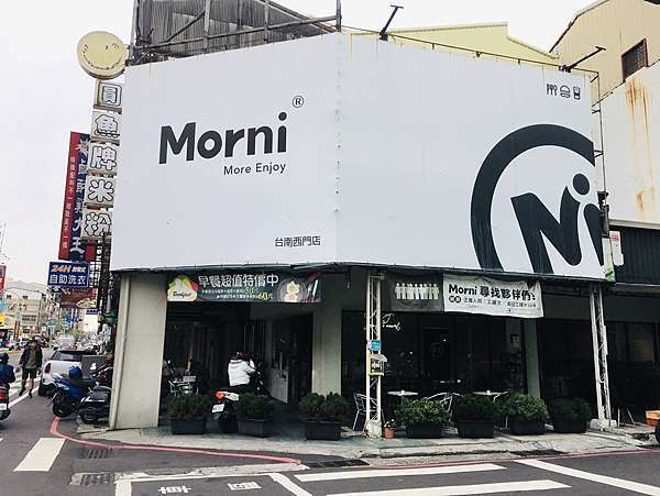 台南早午餐推薦│莫尼早餐Morni三角窗的大空間提供吃飽的早午餐和正餐好停車可外送 台南早午餐推薦│莫尼早餐Morni三角窗的大空間提供吃飽的早午餐和正餐好停車可外送