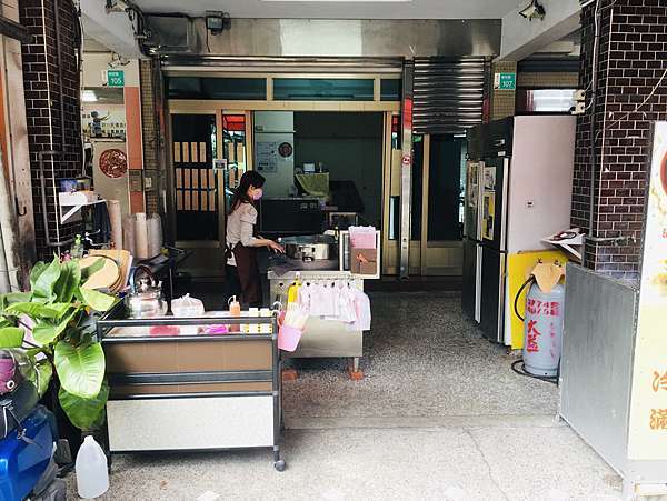 台南素食一品肉圓素圓手作壽司專賣店餐點便宜又好吃以上皆有葷素食