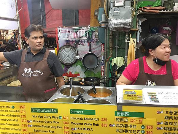 台南異國料理成大育樂街美食HALAL food穆斯林的店肉品都經過清真認證捲餅、咖哩飯，道地的印度料理