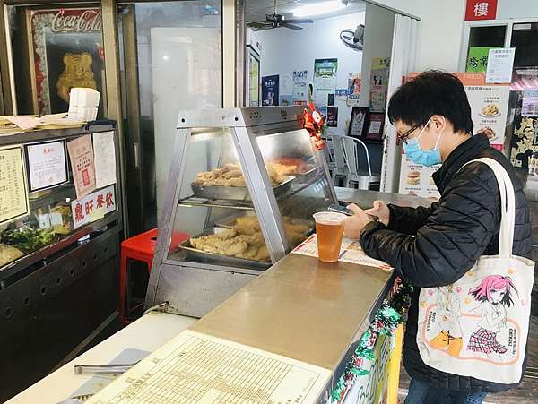 南台科大門口美食鼎旺餐飲推薦超大份量雙紐奧良雞腿排爆量便當盒學生超級推薦