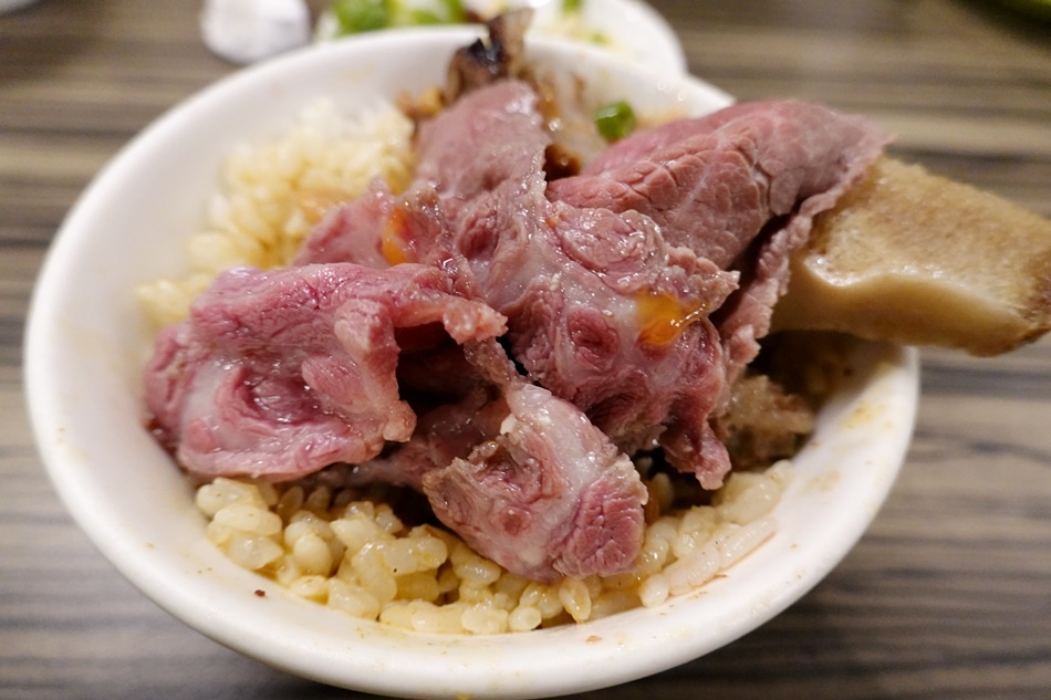 台南牛肉鍋推薦│老饕推薦鴻牛溫體牛肉鍋西門店每日善化直送新鮮溫體牛!好吃牛尾鍋就在鴻牛溫體牛肉鍋 台南牛肉鍋推薦│老饕推薦鴻牛溫體牛肉鍋西門店每日善化直送新鮮溫體牛!好吃牛尾鍋就在鴻牛溫體牛肉鍋