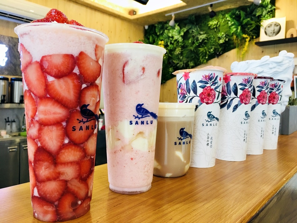 台南季節限定飲料│三露奶茶舖台南崇善店鮮奶麻糬加進飲料一杯可以告白的茶 台南季節限定飲料│三露奶茶舖台南崇善店鮮奶麻糬加進飲料一杯可以告白的茶