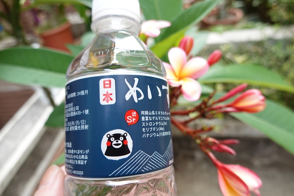 日本礦泉水推薦、軟水推薦來自日本九州熊本的礦泉水,日本名水13度C泡茶全聯就買的到囉