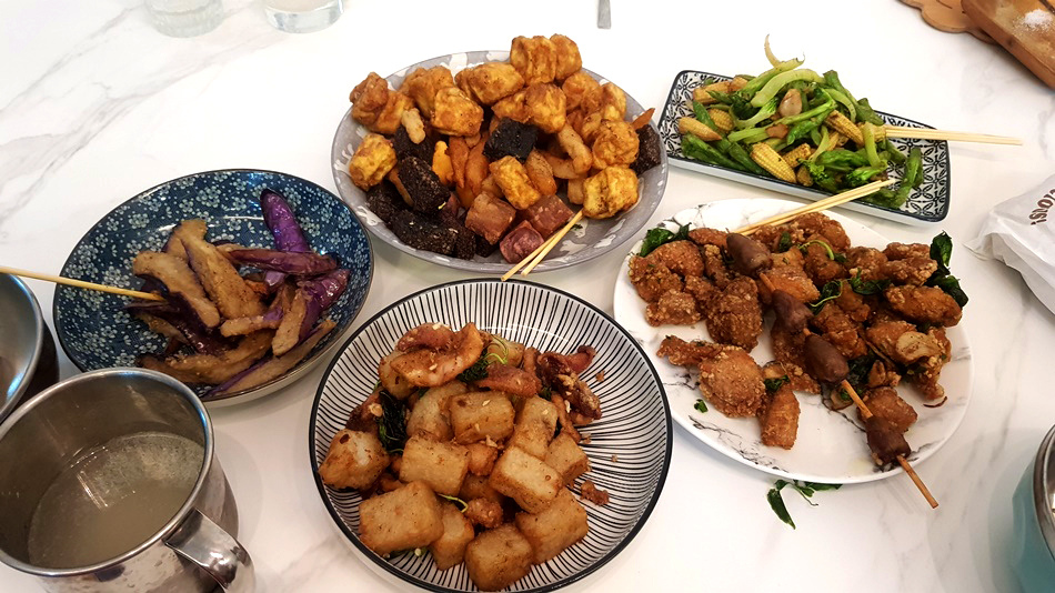 台中南屯美食好吃熊掌香雞排(問事香雞排)鹹酥雞必吃,有緣人問事,二訪好吃排隊雞排,鹹酥雞的香氣深深地把我拉住 台中南屯美食好吃熊掌香雞排(問事香雞排)鹹酥雞必吃,有緣人問事,二訪好吃排隊雞排,鹹酥雞的香氣深深地把我拉住