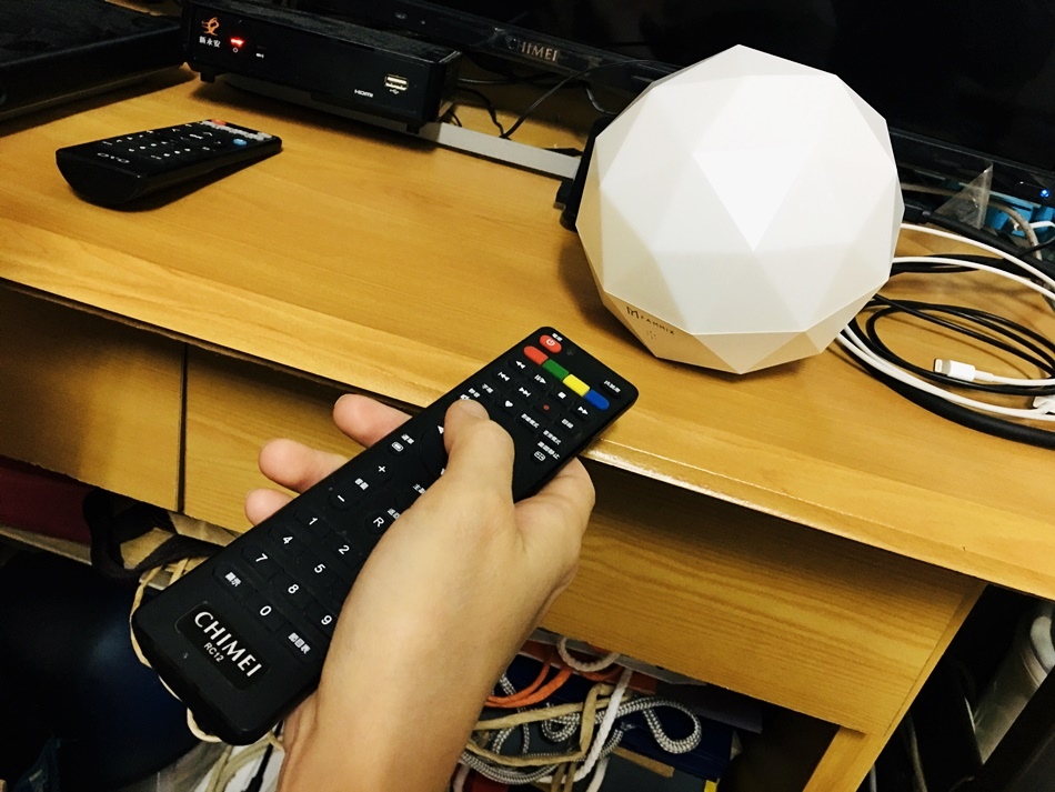 【FAMMIX】HK-01智慧語音小夜燈聲控精靈，紅外線配對夜燈聲控、風扇、冷氣、電視、機上盒聲控