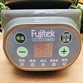 微電腦養生慢燉機推薦│Fujitek富士電通微電腦養生慢燉機FTP-SC01,煲湯機自動保溫,3人份料理都能輕鬆上桌！