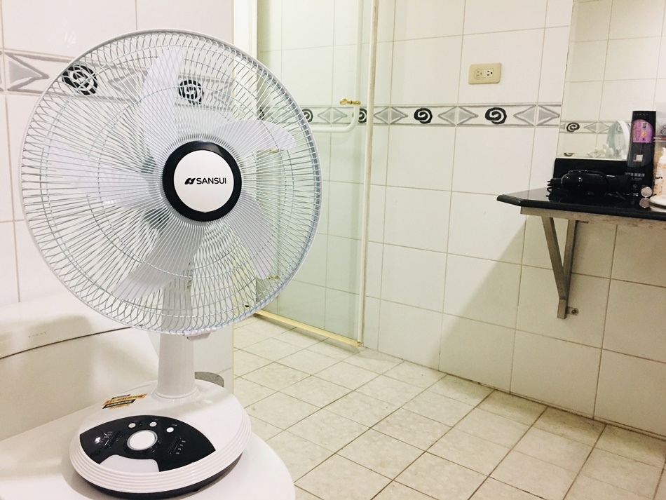 IMG_4367.JPG SANSUI山水露營電扇,獨家專利 14吋LED智慧雙效驅蚊DC充電風扇SDF-14M01,DC直流無刷馬達,內置大容量電池、靜