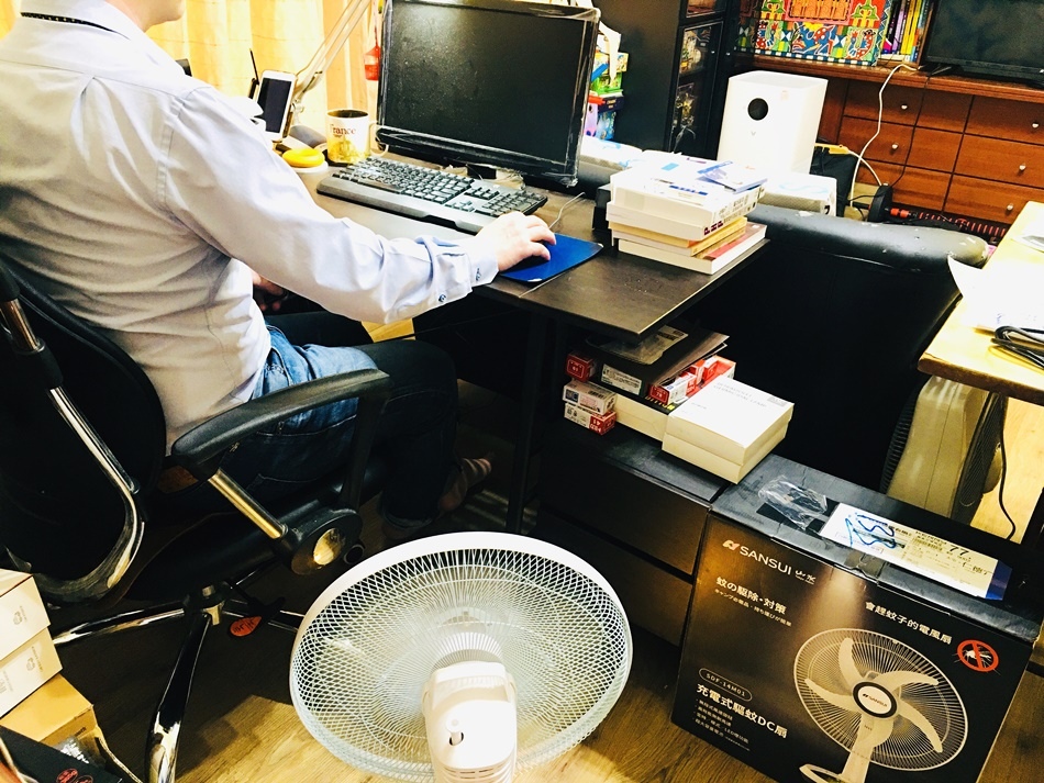 IMG_3437.jpg SANSUI山水露營電扇,獨家專利 14吋LED智慧雙效驅蚊DC充電風扇SDF-14M01,DC直流無刷馬達,內置大容量電池、靜