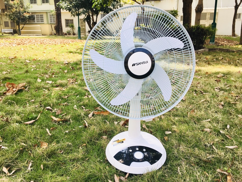 IMG_4345.JPG SANSUI山水露營電扇,獨家專利 14吋LED智慧雙效驅蚊DC充電風扇SDF-14M01,DC直流無刷馬達,內置大容量電池、靜