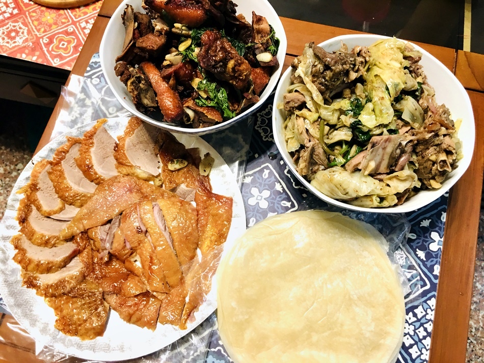 台南好吃烤鴨安南區小虎烤鴨,從小吃到大烤鴨皮脆肉嫩,在地的排隊美食~推薦烤鴨三吃一份才590元,預定請直接撥打電話 台南好吃烤鴨安南區小虎烤鴨,從小吃到大烤鴨皮脆肉嫩,在地的排隊美食~推薦烤鴨三吃一份才590元,預定請直接撥打電話